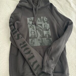 Eras tour hoodie (large)